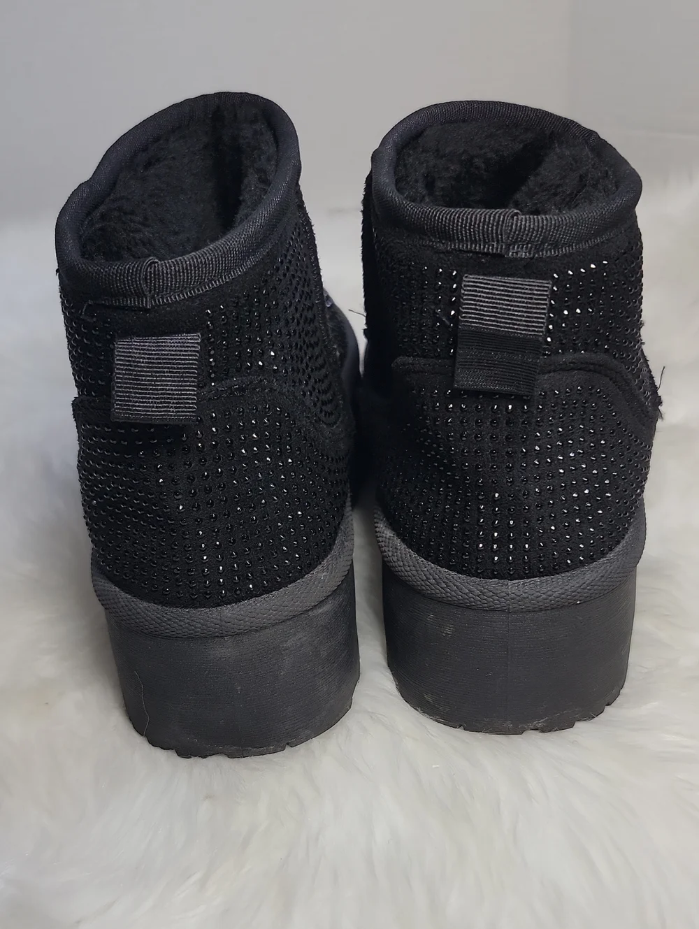 Black Rhinestone Sparlkle Bootie Boot Faux Fur InsideSize 38/ 7.5